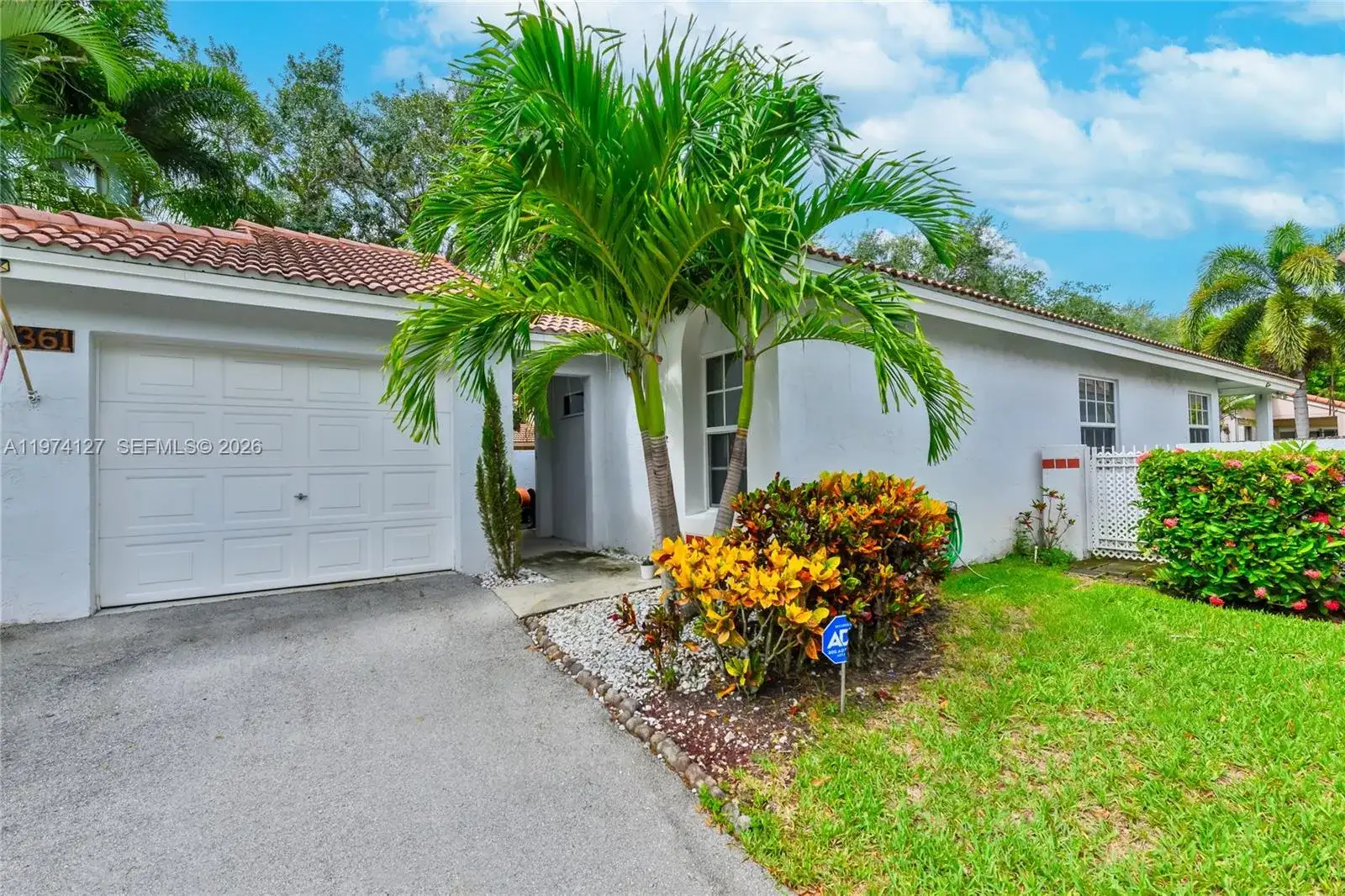 1361 Seagrape Cir, Weston FL 33326 photo 5