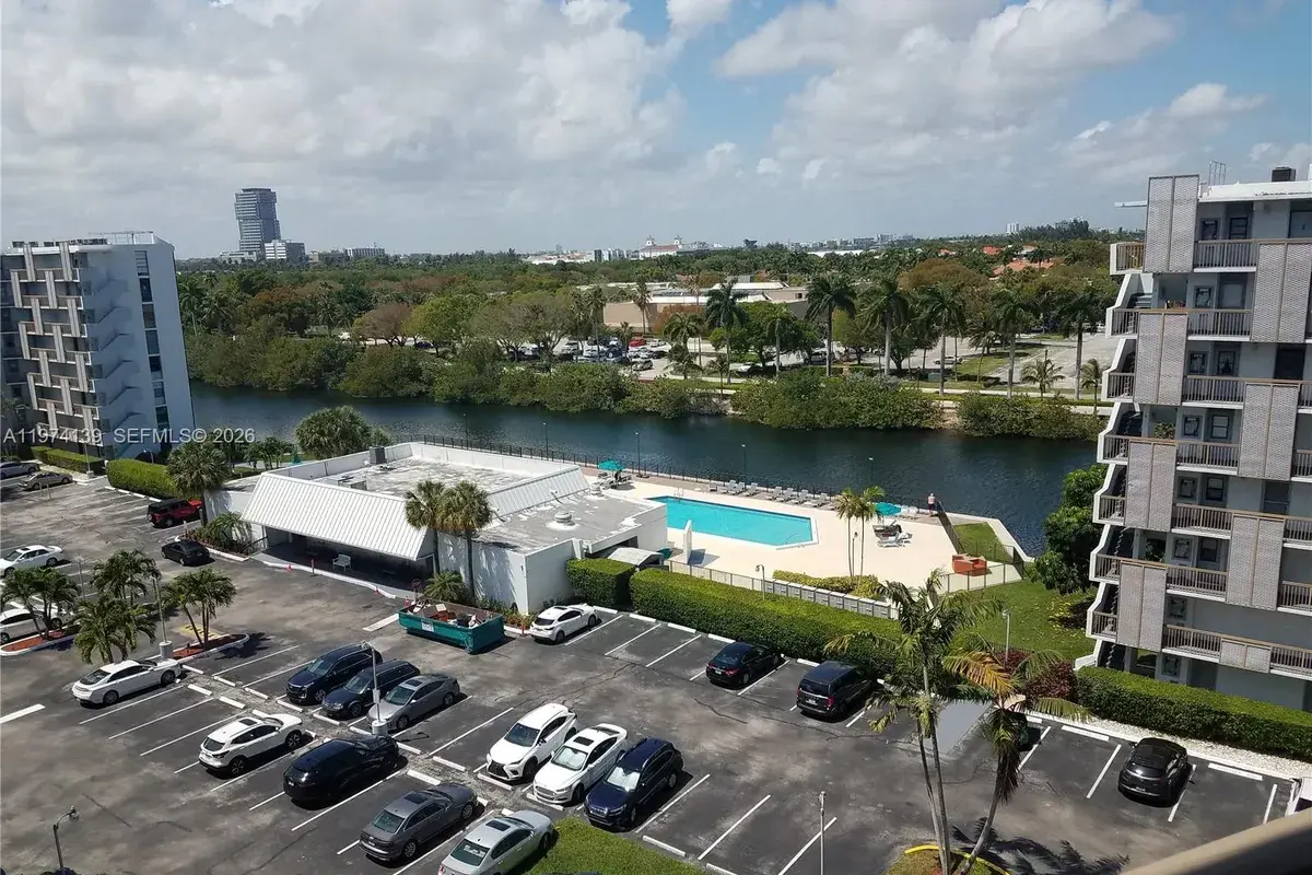 3475 N Country Club Dr # 805, Aventura FL 33180