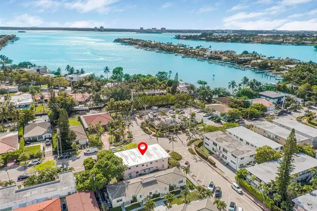 8031 Hawthorne Ave, Miami Beach FL 33141