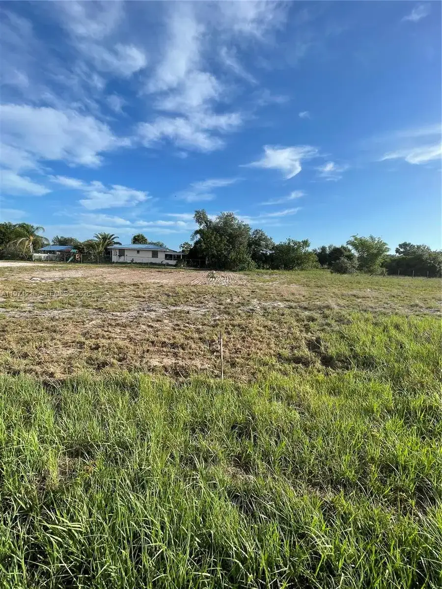 615 N Brida Street, Clewiston FL 33440 photo 3