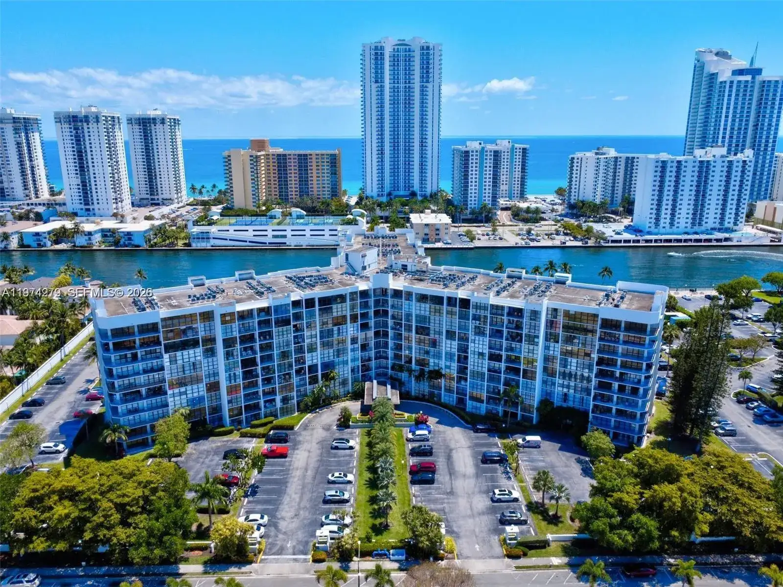 1000 Parkview Dr # 1022, Hallandale Beach FL 33009