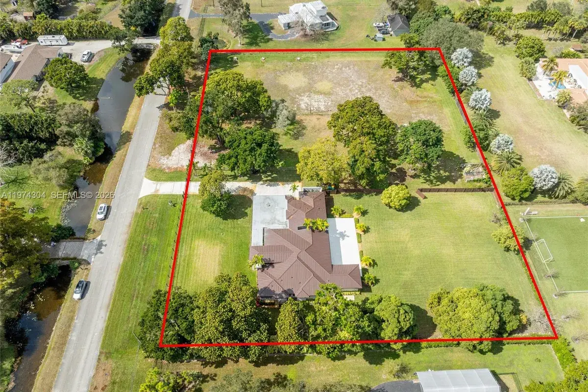 14401 W Palomino Dr, Southwest Ranches FL 33330
