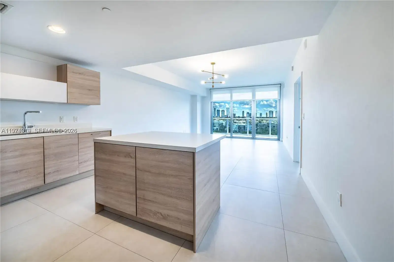 16385 Biscayne Blvd # 1120, North Miami Beach FL 33160 photo 5