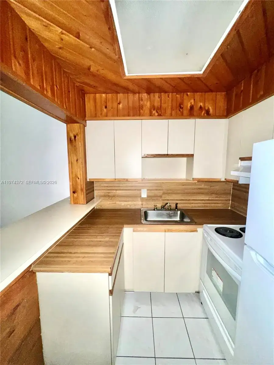 4370 NW 11th St # 103, Miami FL 33126 photo 4