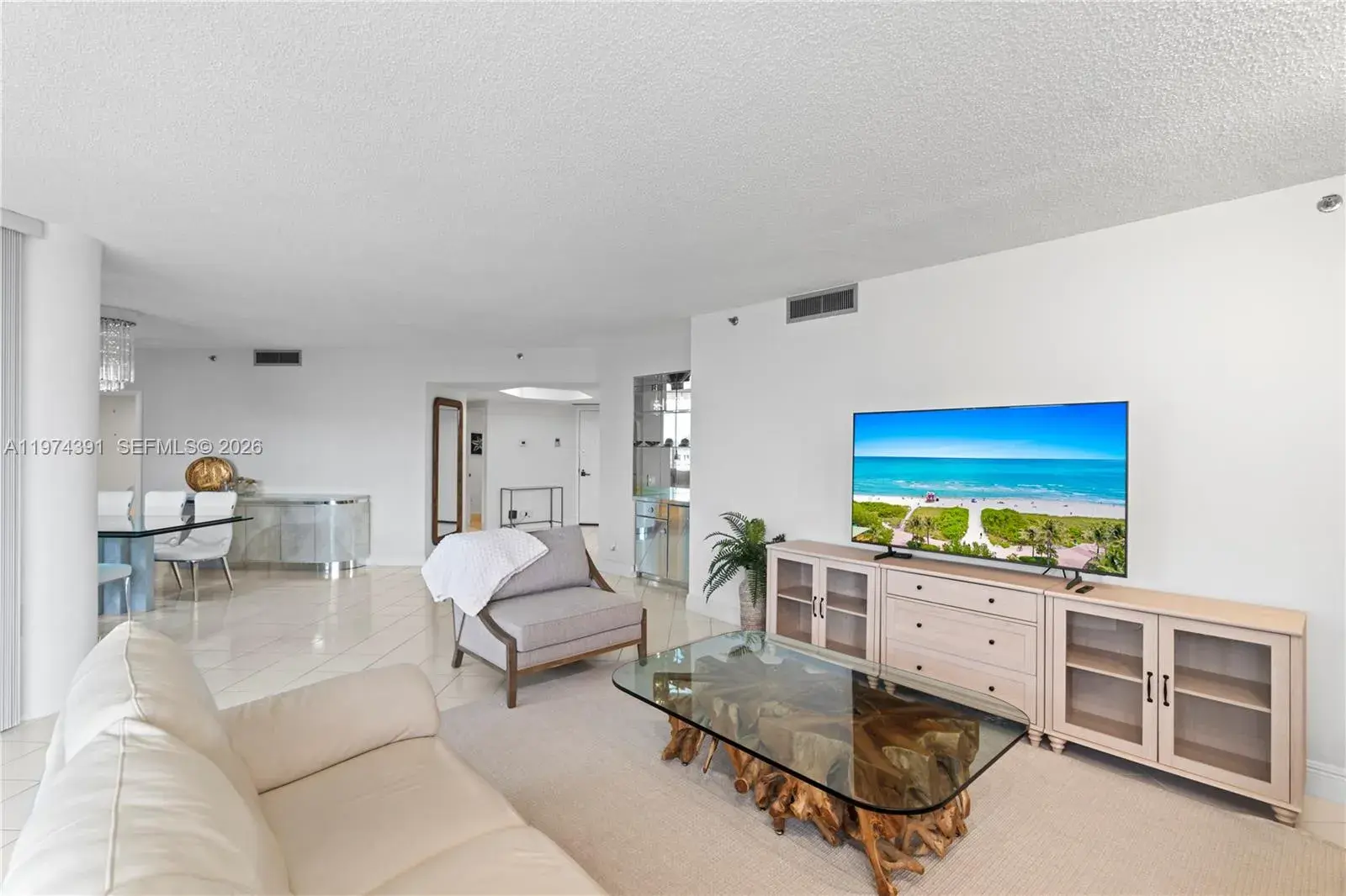 20191 E Country Club Dr # 407, Aventura FL 33180