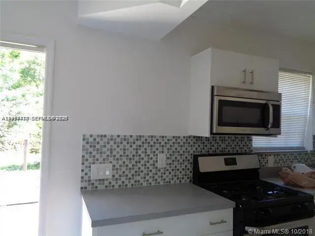 1925 Thomas St # 1925, Hollywood FL 33020
