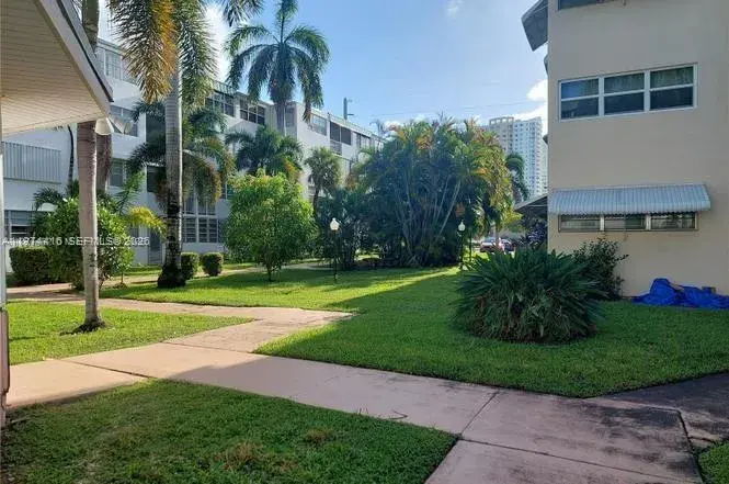 1333 E Hallandale Beach Blvd # 115, Hallandale Beach FL 33009