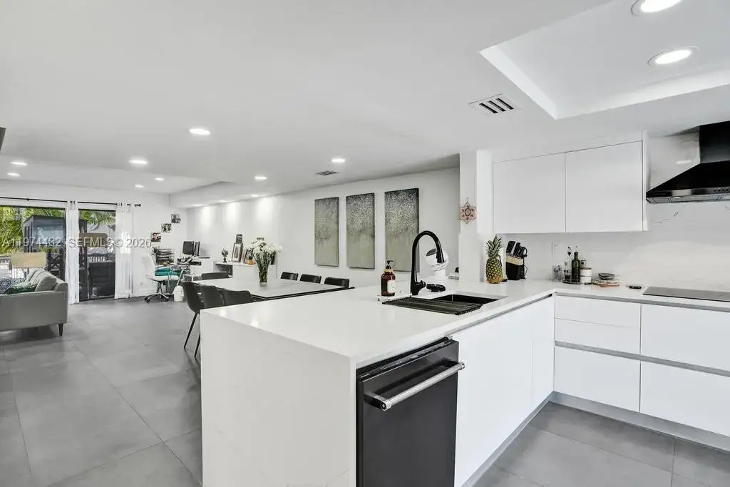 2723 NE 164th St # 77, North Miami Beach FL 33160