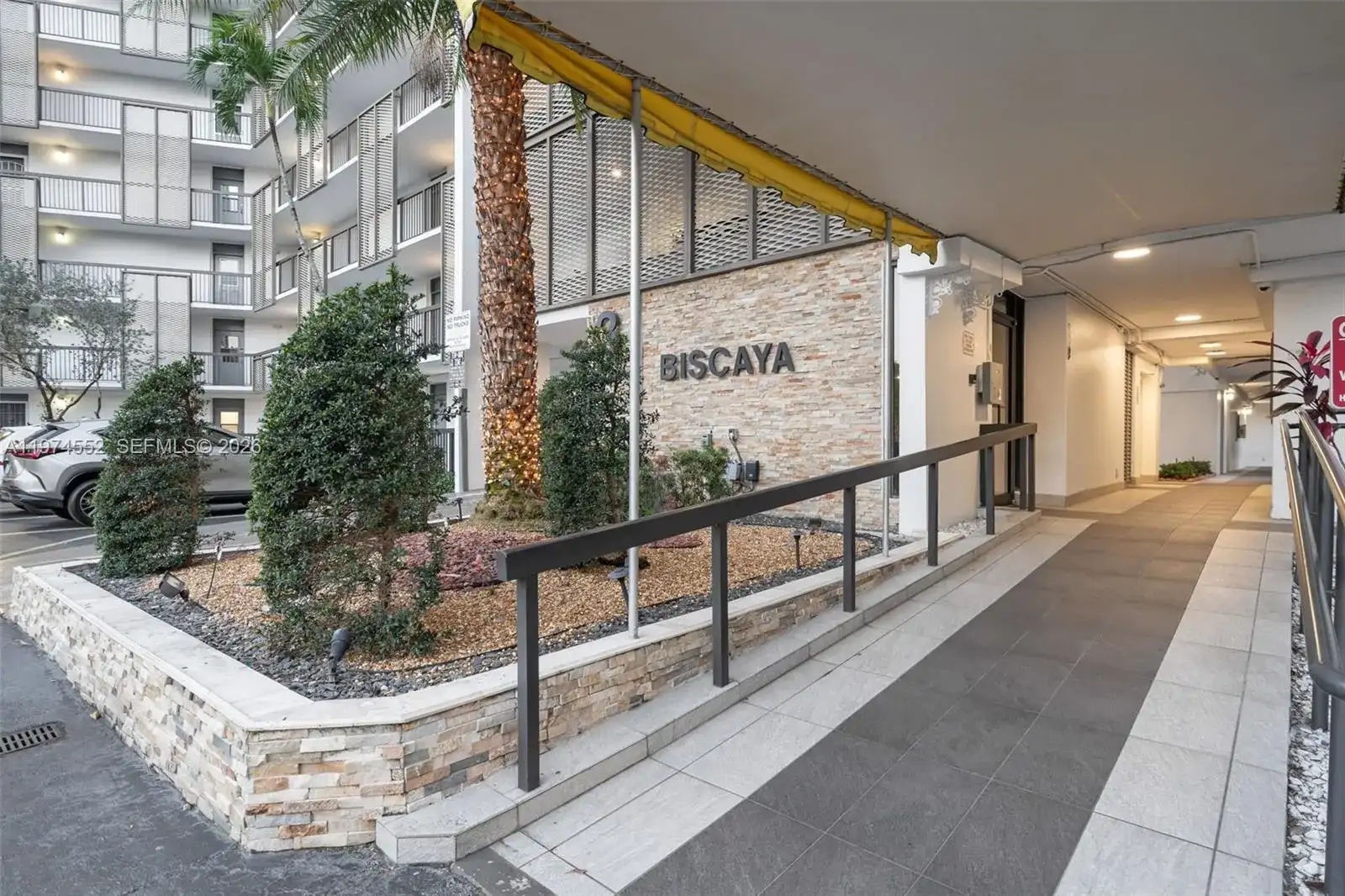 20500 W Country Club Dr # 311, Aventura FL 33180 photo 4