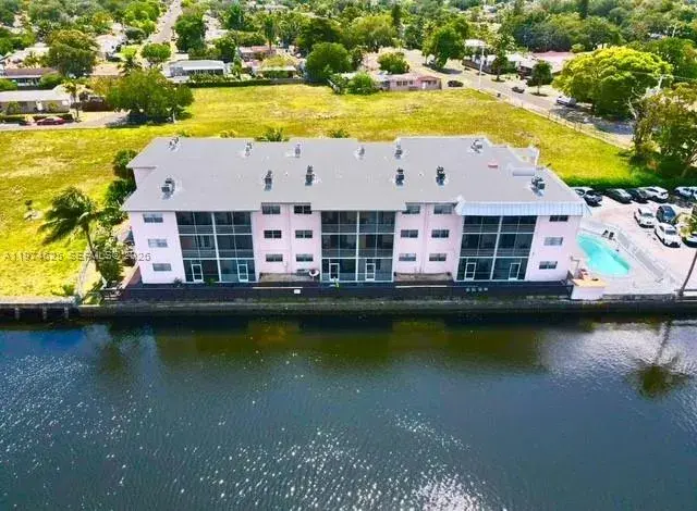 2775 Taft St # 210, Hollywood FL 33020