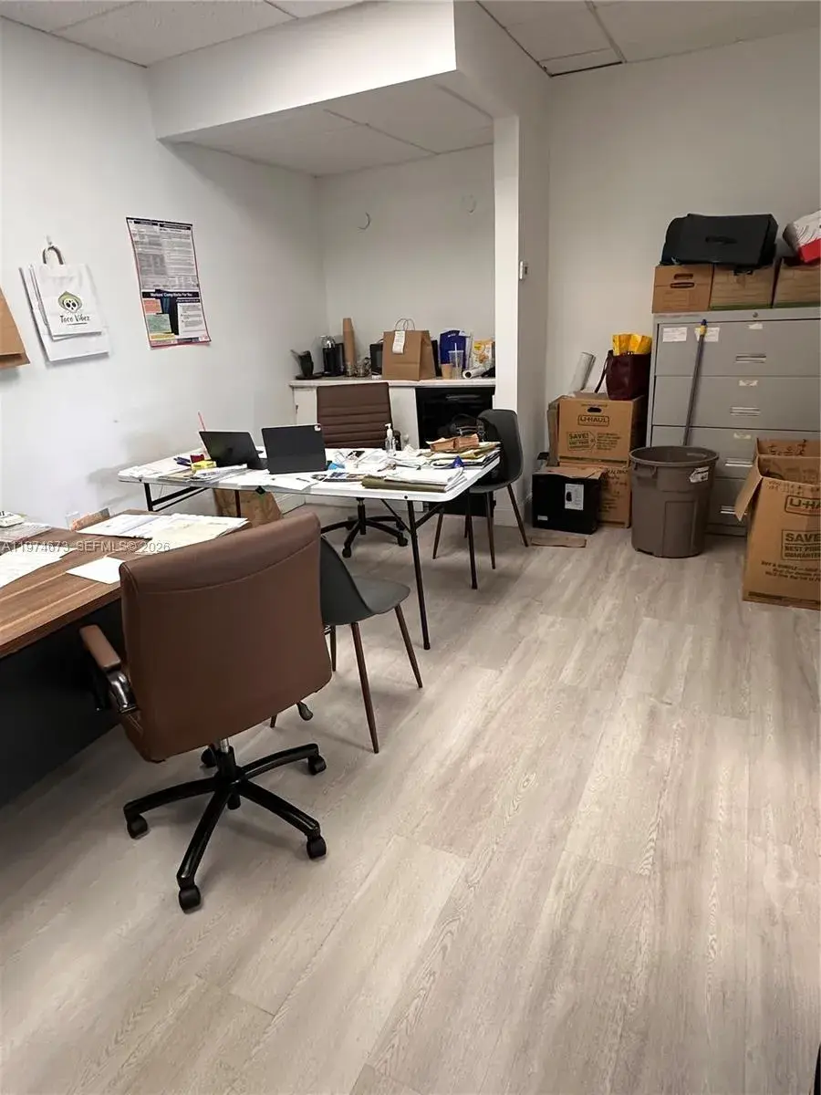89-99 E Oakland Park Blvd # 99, Oakland Park FL 33334