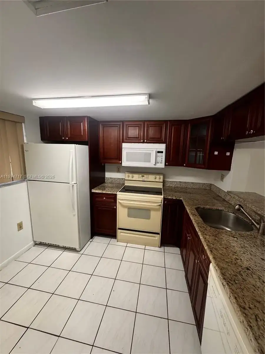10975 SW 107th St # 202, Miami FL 33176 photo 3