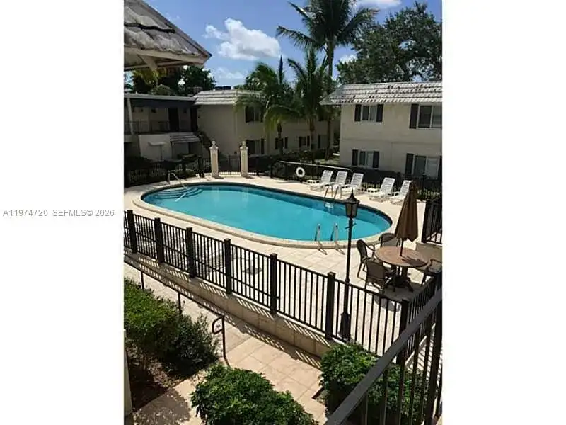 8603 SW 68th Ct # 22, Miami FL 33143 photo 3