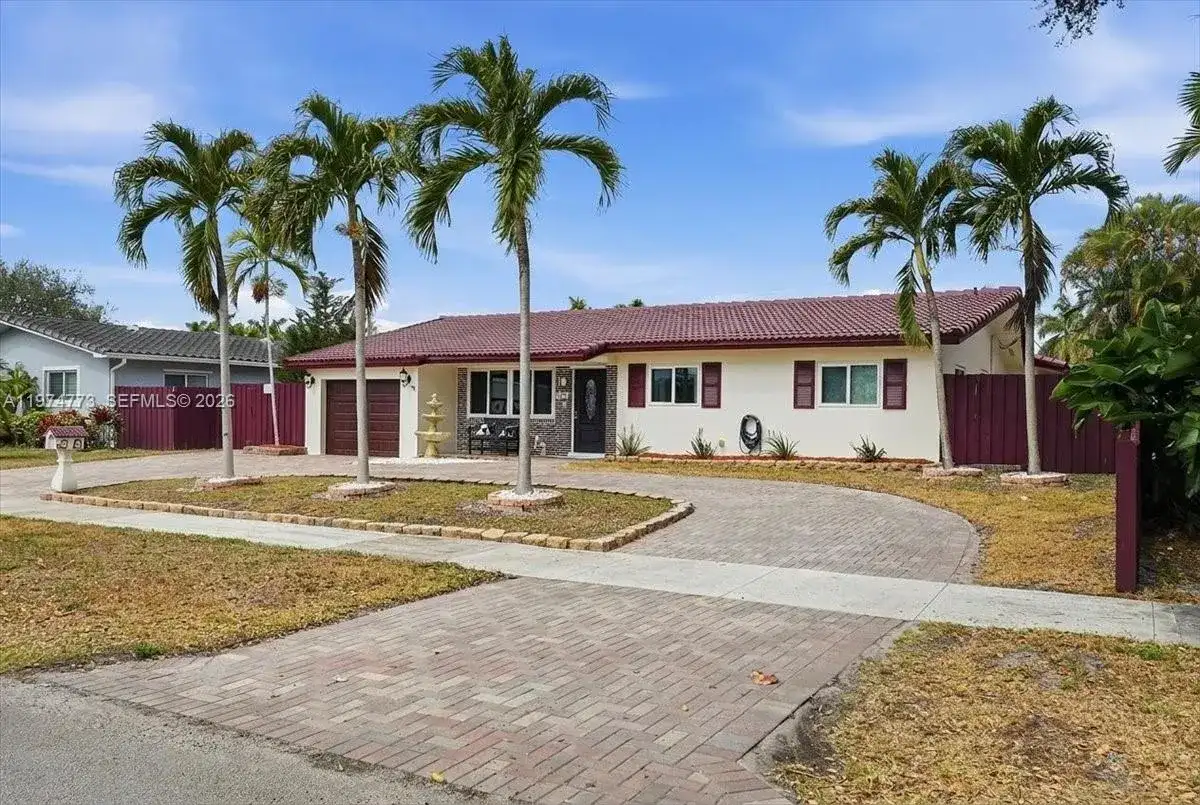 4925 Tyler St, Hollywood FL 33021 photo 3