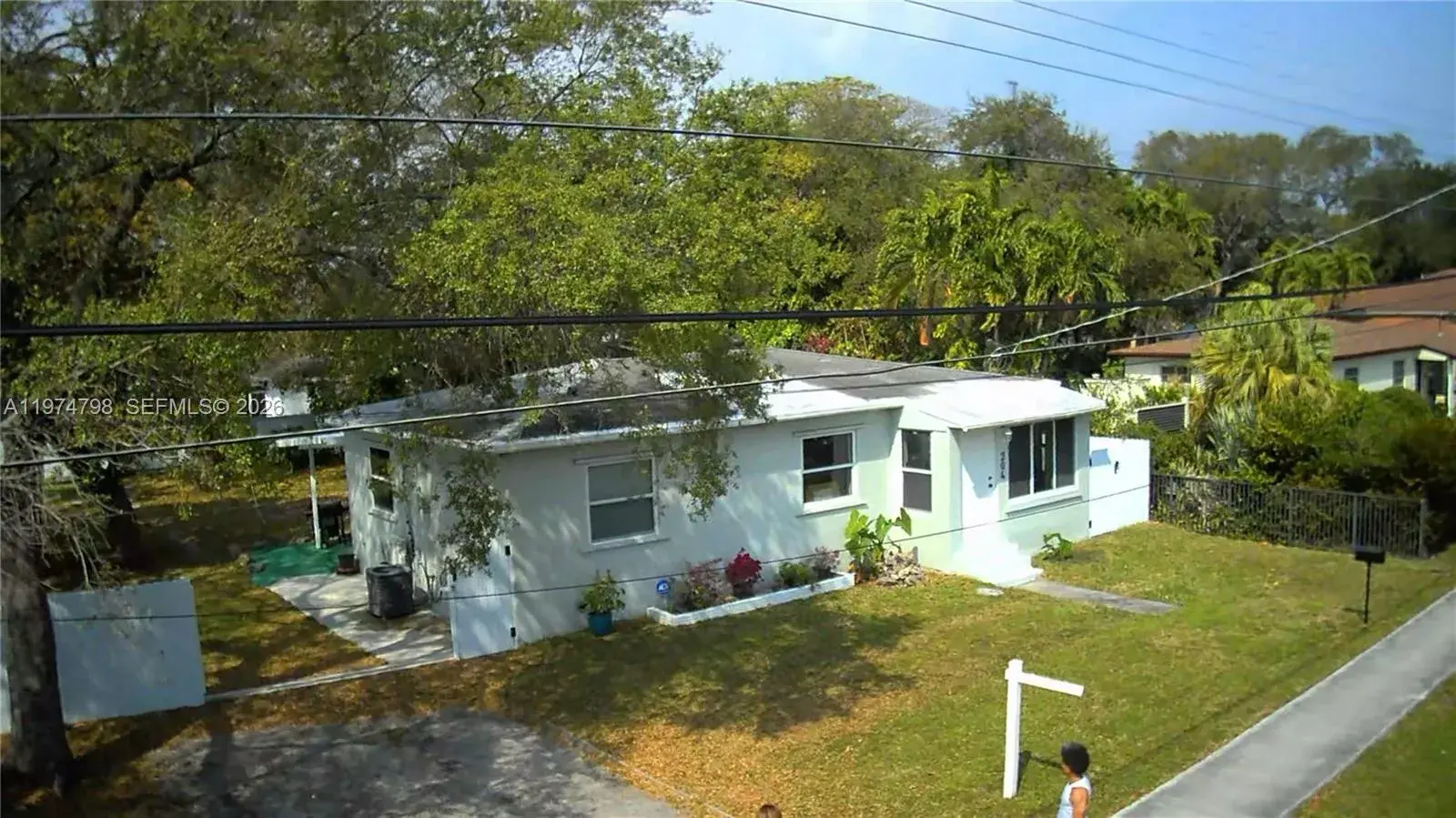 204 SW 7th Ave, Hallandale Beach FL 33009