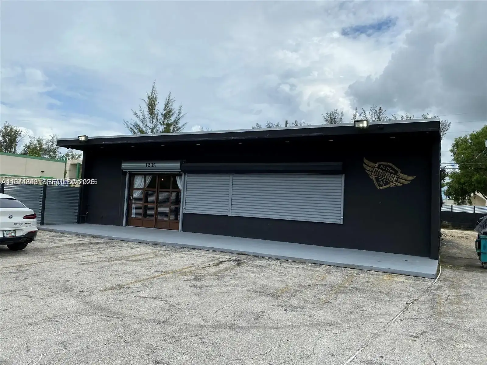 1235 NW 103rd St, Miami FL 33147 photo 2