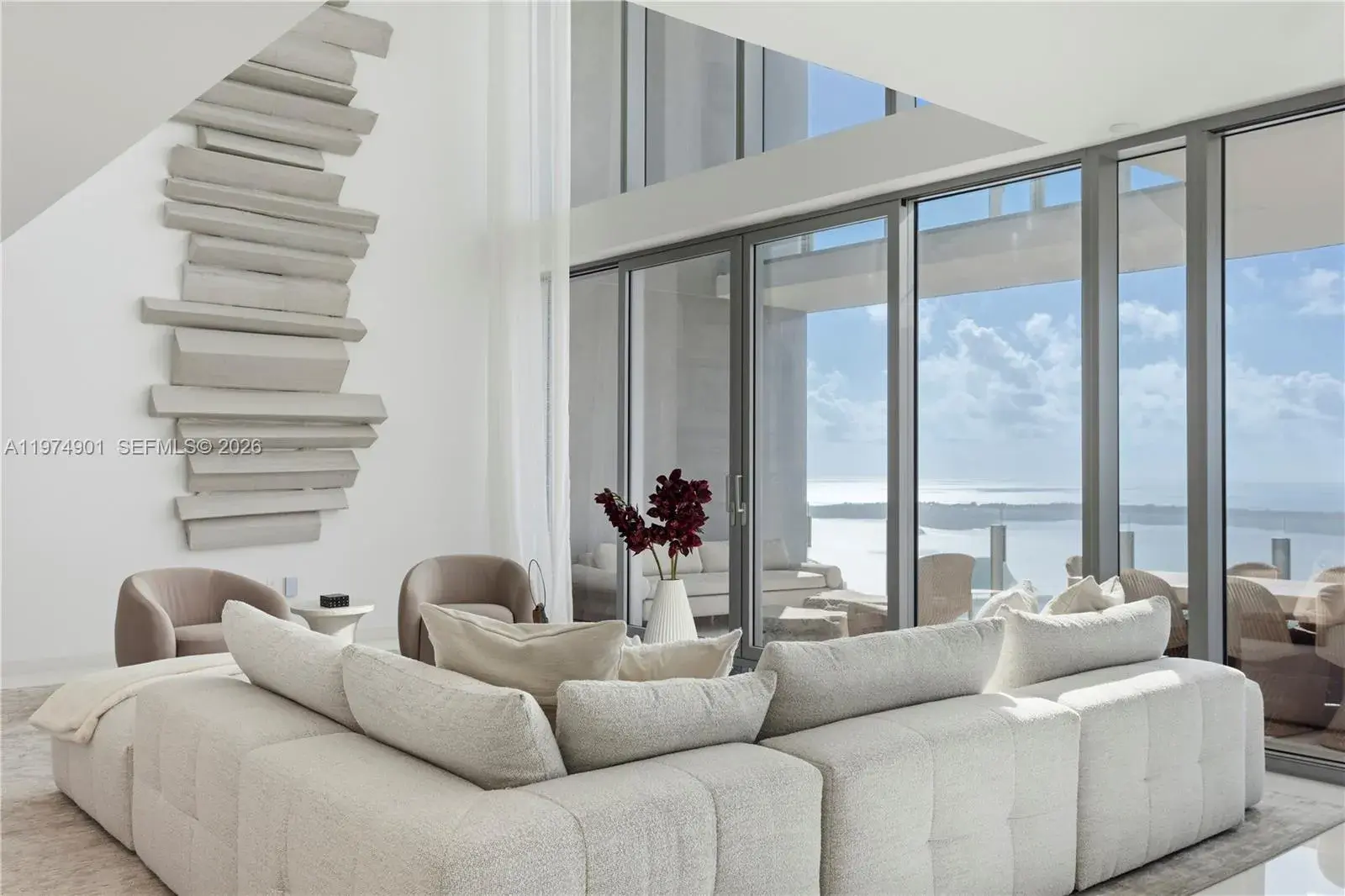 300 Biscayne Boulevard Way, Miami FL 33131