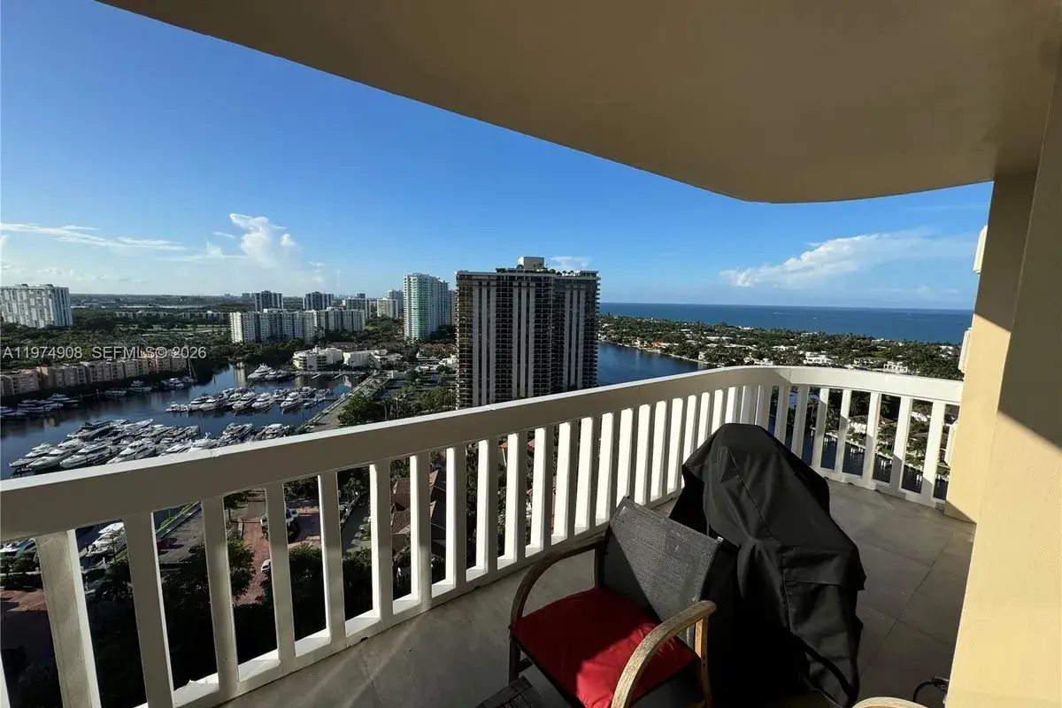 19355 Turnberry Way # 23C, Aventura FL 33180