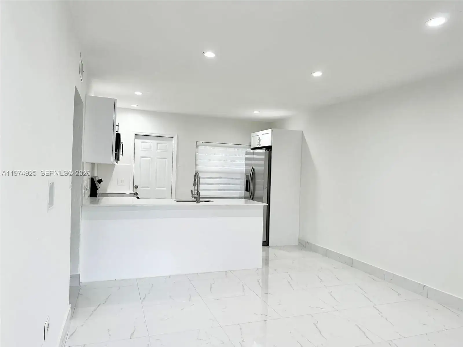 3461 NW 6th St # 3461, Miami FL 33125 photo 4