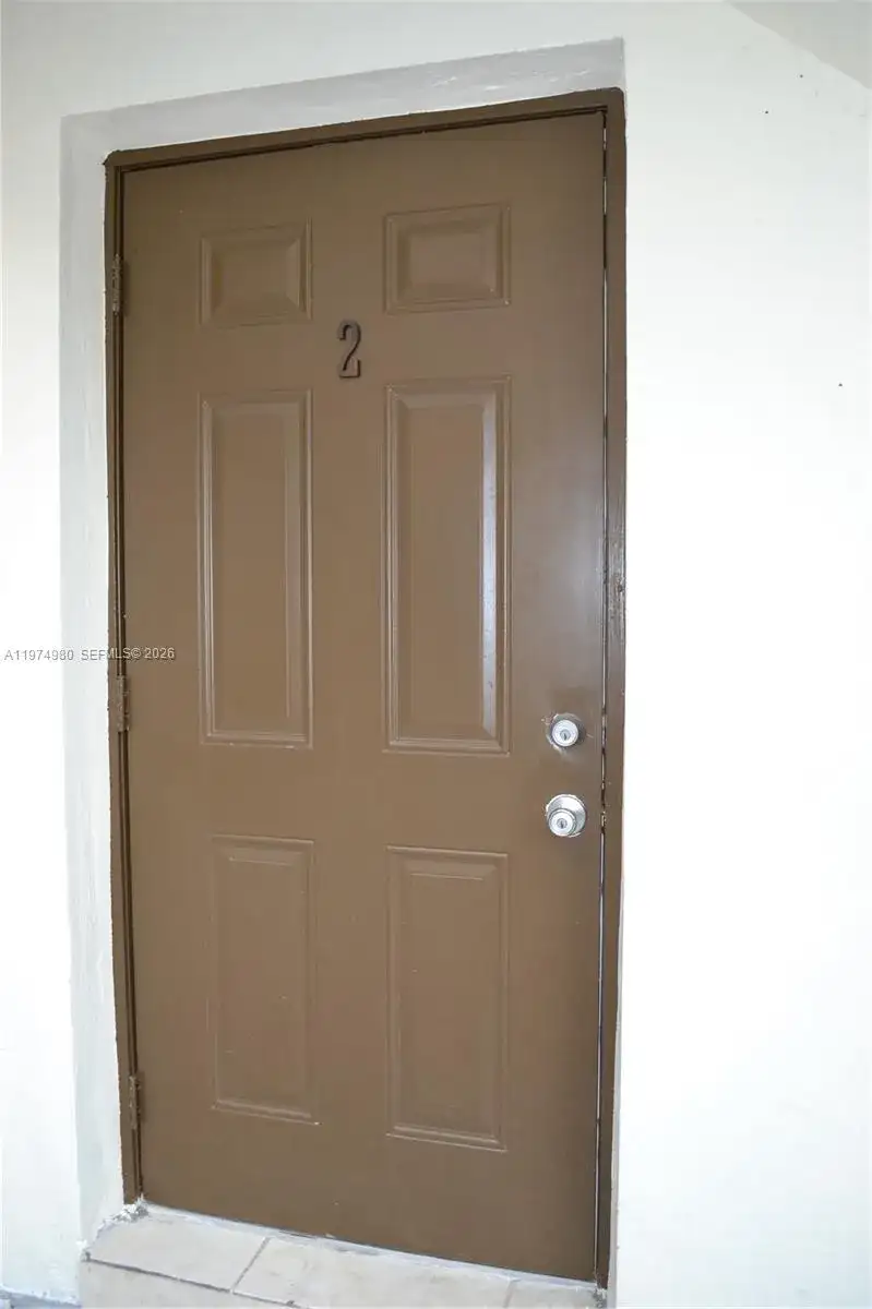 1035 SW 4th St # 2, Miami FL 33130 photo 2