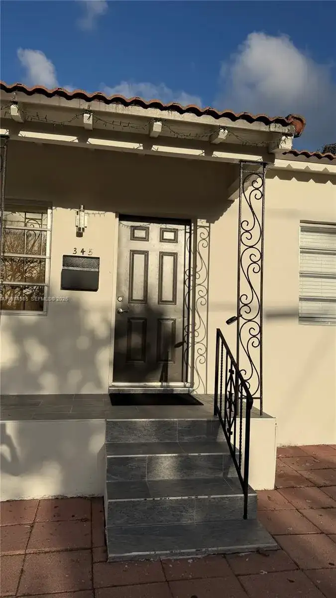 345 SW 49th Ave, Miami FL 33134 photo 2