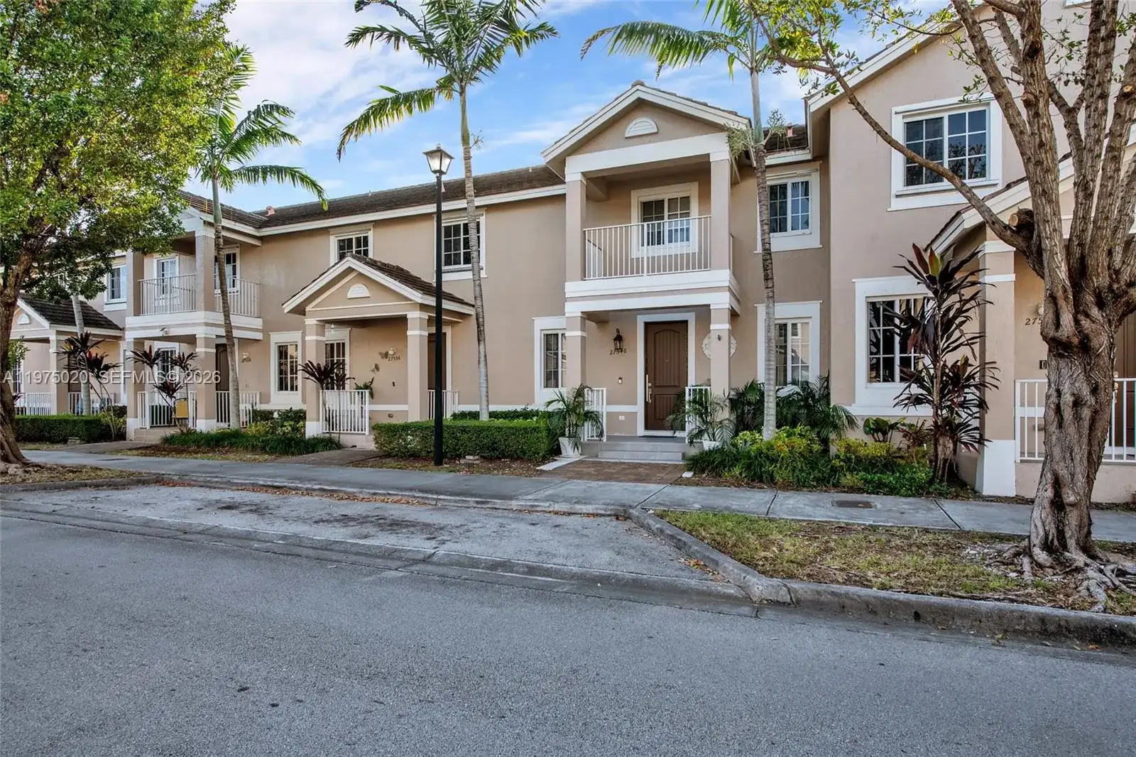 27546 SW 142nd Ave, Homestead FL 33032 photo 2