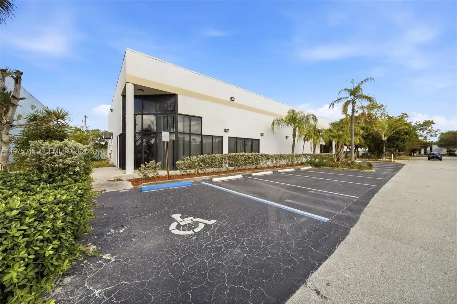 2891 NW 22nd Ter, Pompano Beach FL 33069 photo 3