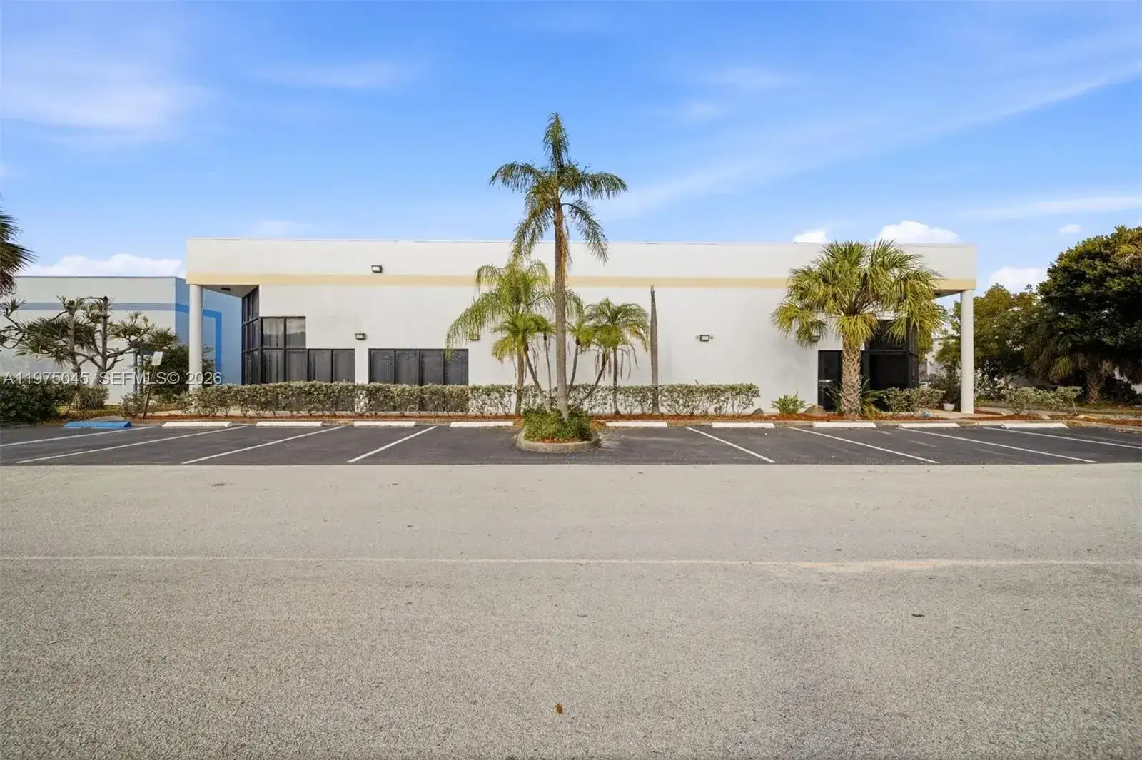 2891 NW 22nd Ter, Pompano Beach FL 33069 photo 4