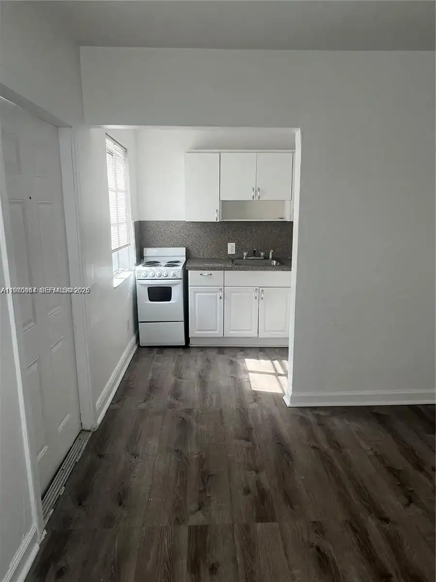 840 81st St # 3, Miami Beach FL 33141 photo 3