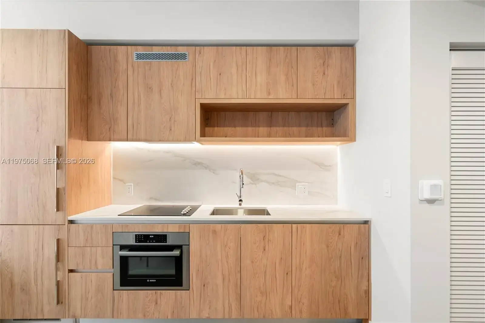 11 NE 6th St # 2104, Miami FL 33132 photo 3