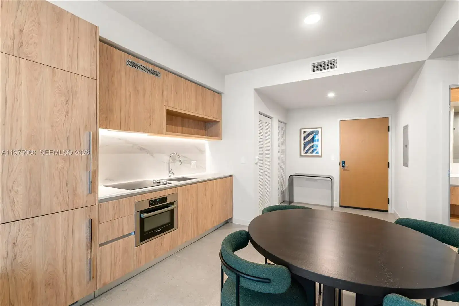 11 NE 6th St # 2104, Miami FL 33132 photo 4