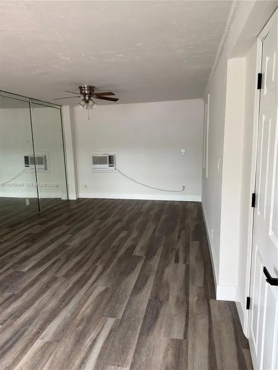 1325 NW 124th St, North Miami FL 33167 photo 3