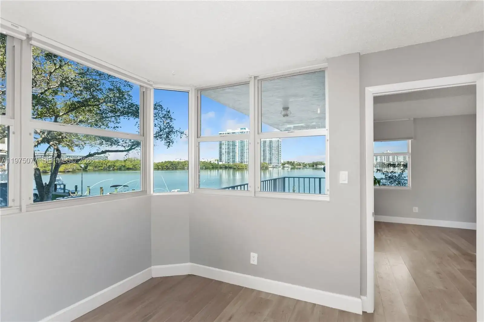 16558 NE 26th Ave # 2G, North Miami Beach FL 33160 photo 4