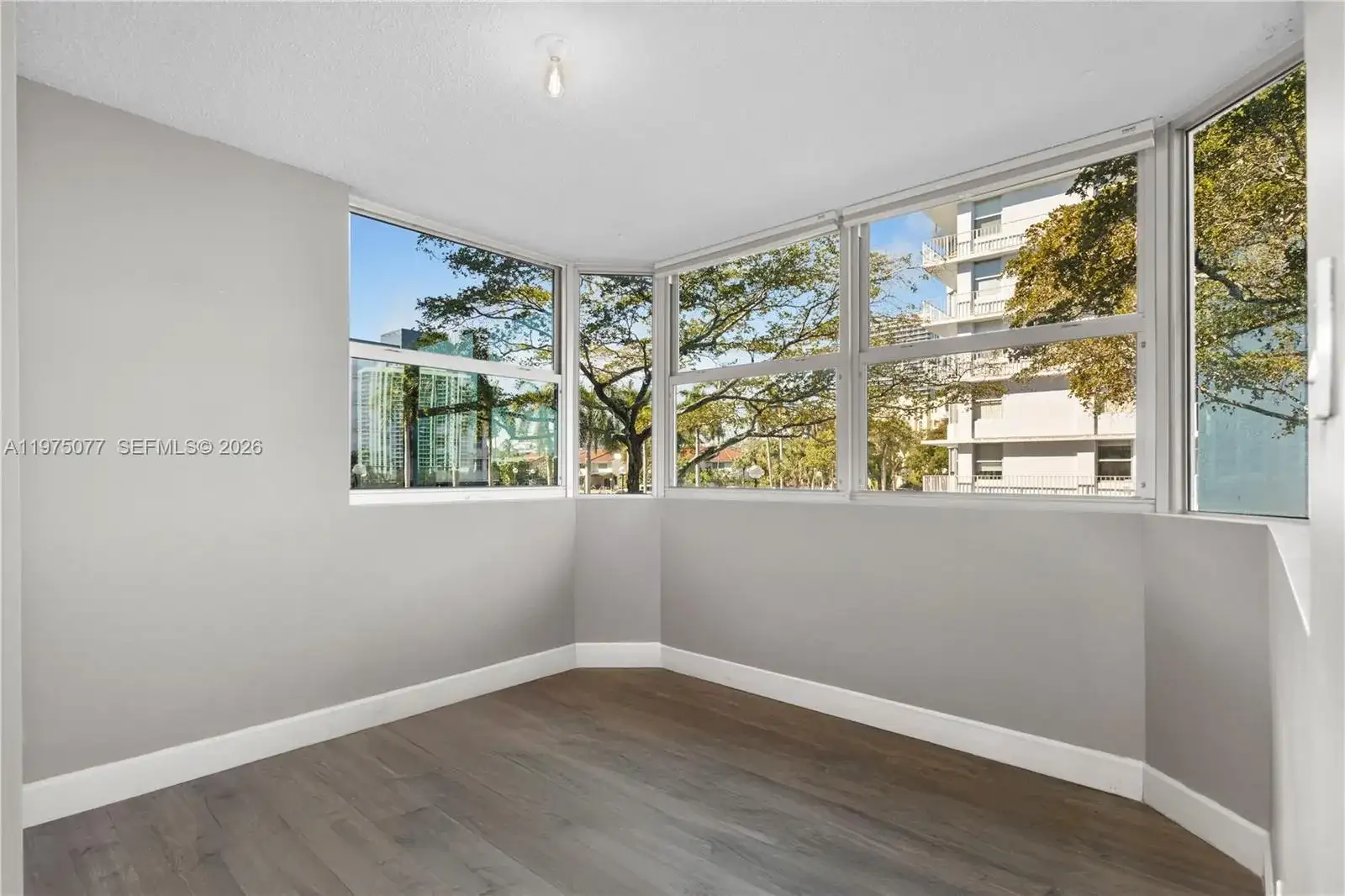 16558 NE 26th Ave # 2G, North Miami Beach FL 33160 photo 5