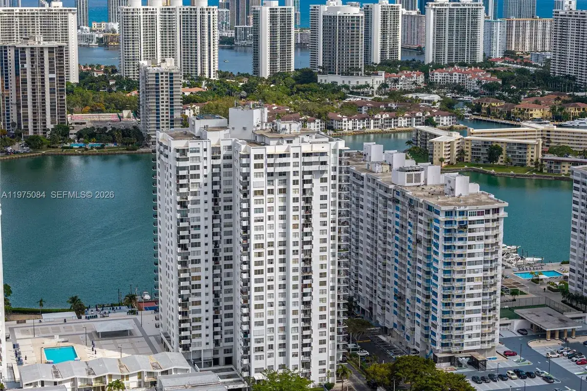 2750 NE 183rd St # 2108, Aventura FL 33160