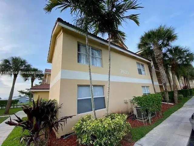 7630 Westwood Dr # 327, Tamarac FL 33321 photo 3