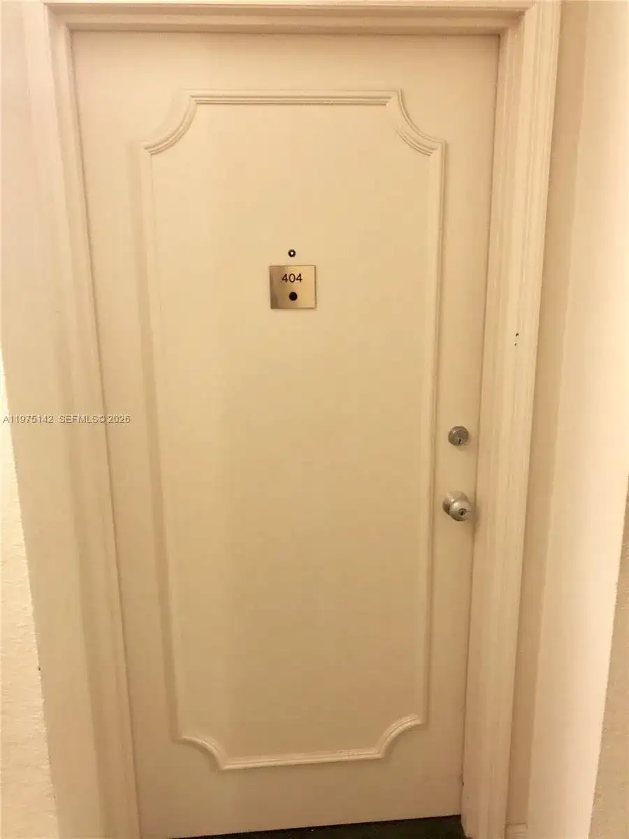 1408 Brickell Bay Dr # 404, Miami FL 33131 photo 4