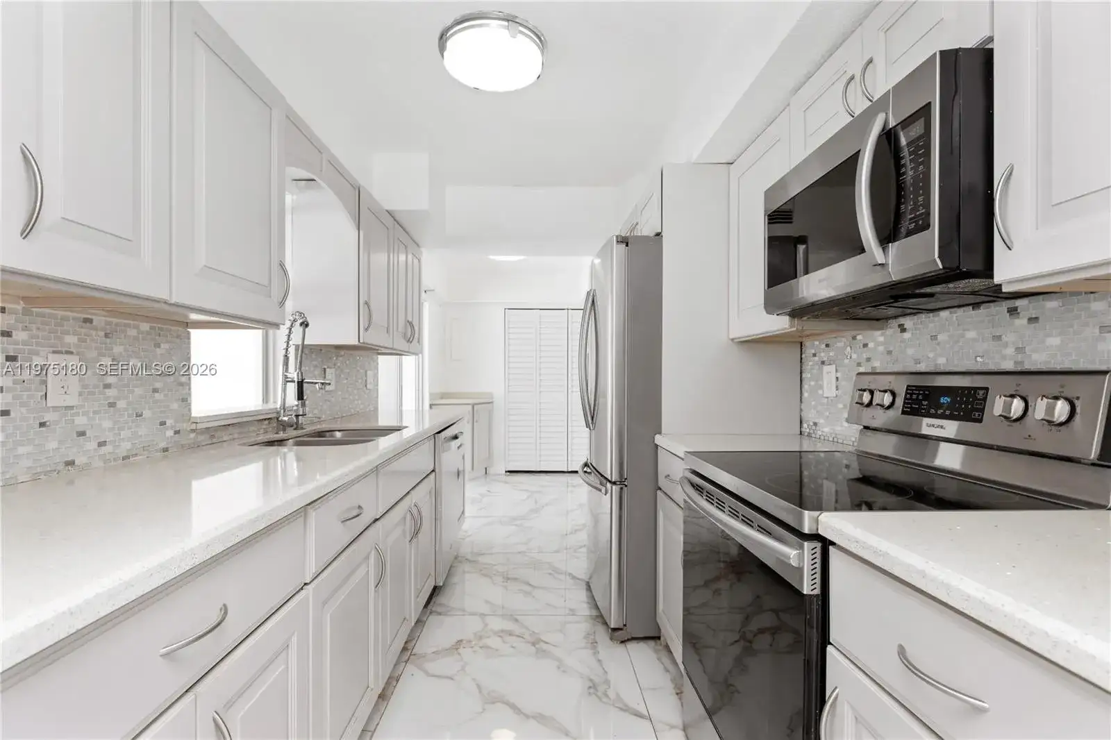 7906 NW 74th Ave, Tamarac FL 33321 photo 2