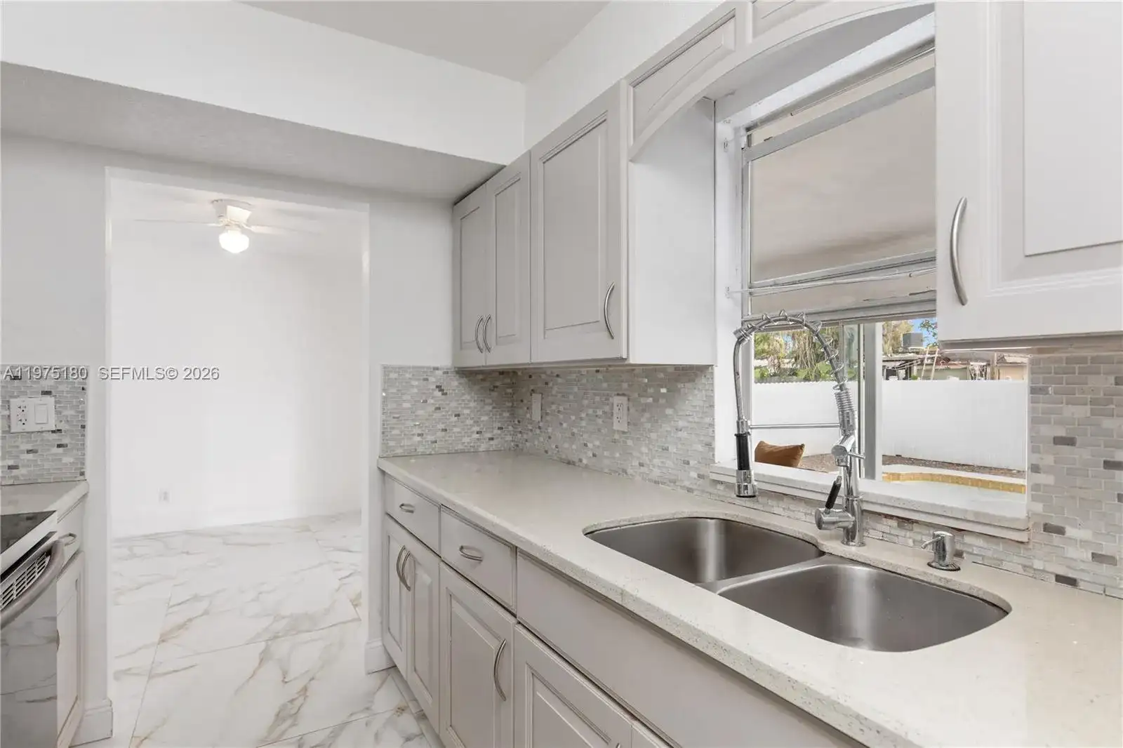 7906 NW 74th Ave, Tamarac FL 33321 photo 3