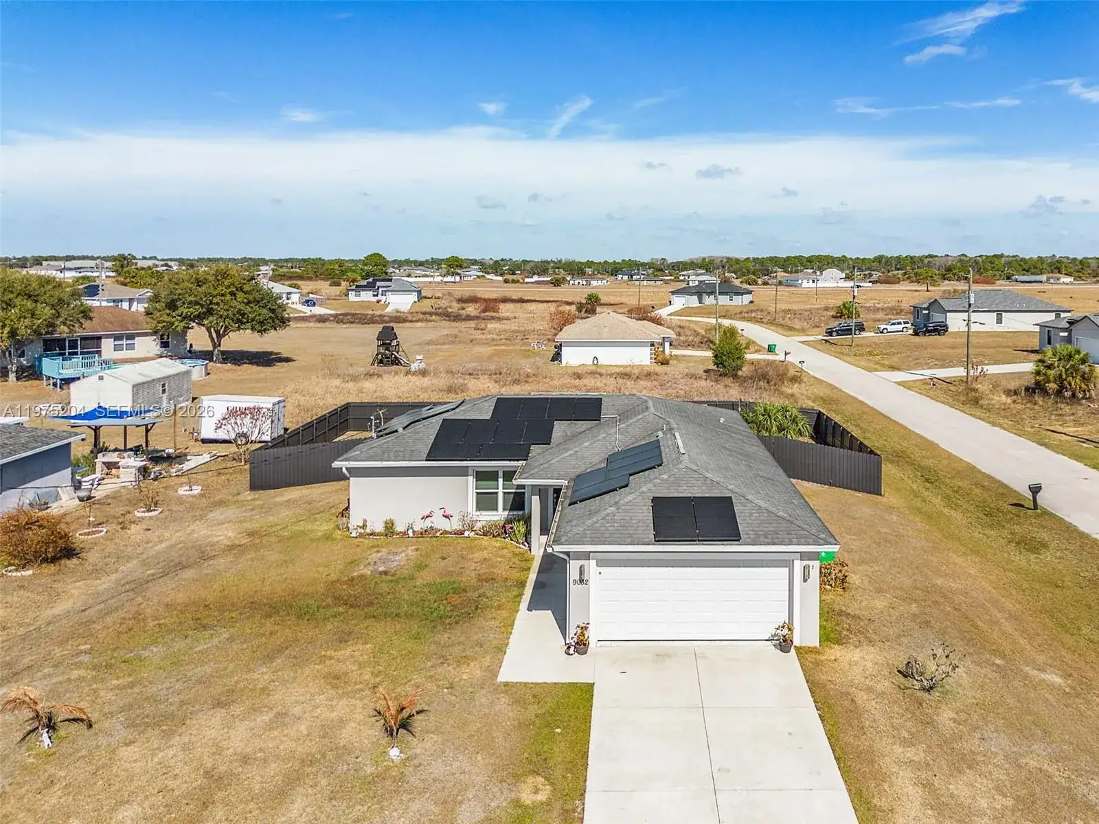 9032 Meadow Circle, La Belle FL 33935 photo 3