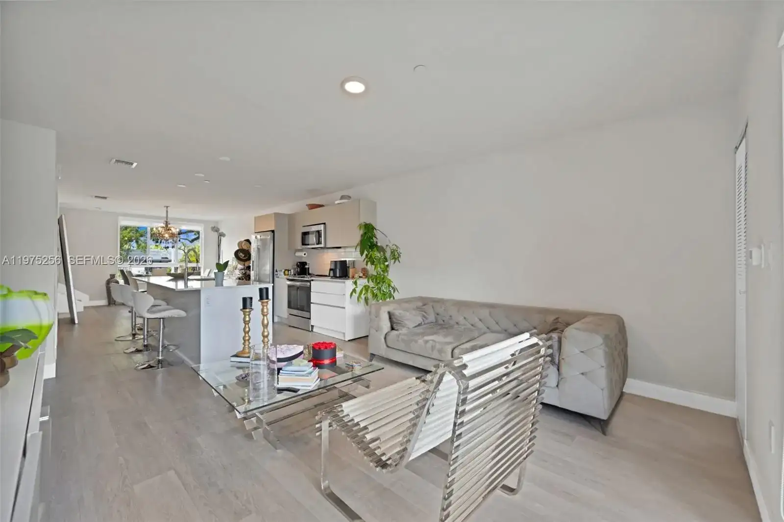 2535 NE 193rd St # 3209, Miami FL 33180 photo 3