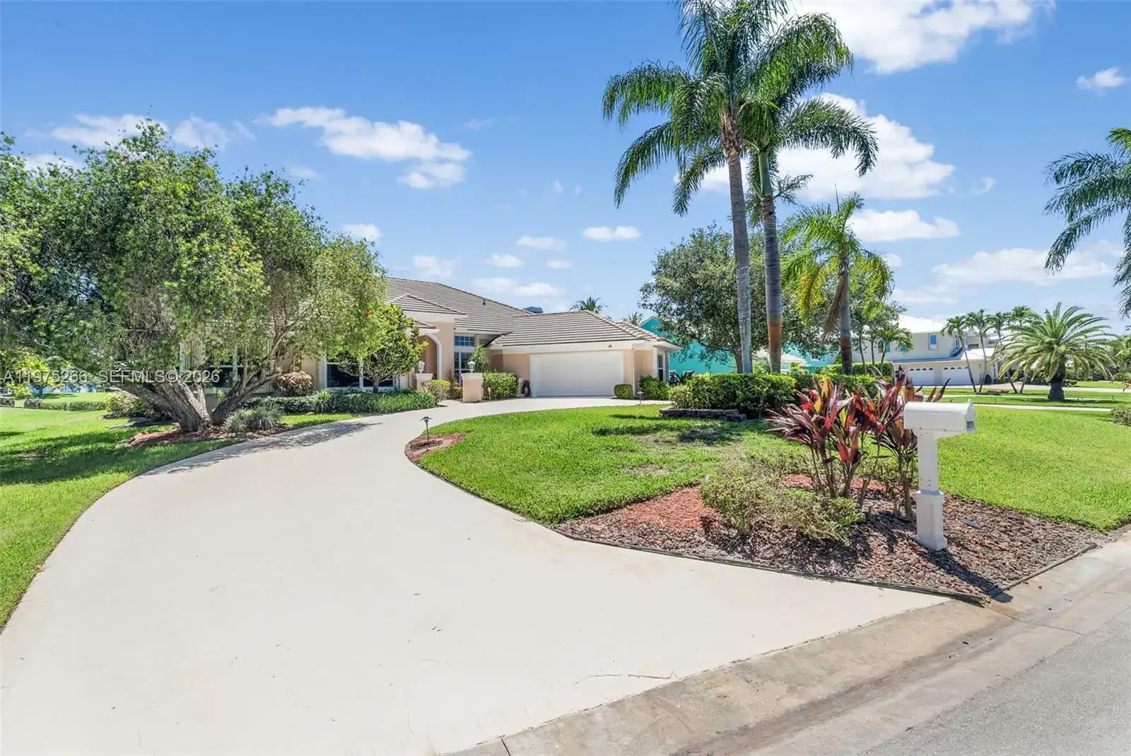 2674 SE Erickson Dr, Port St. Lucie FL 34984 photo 3