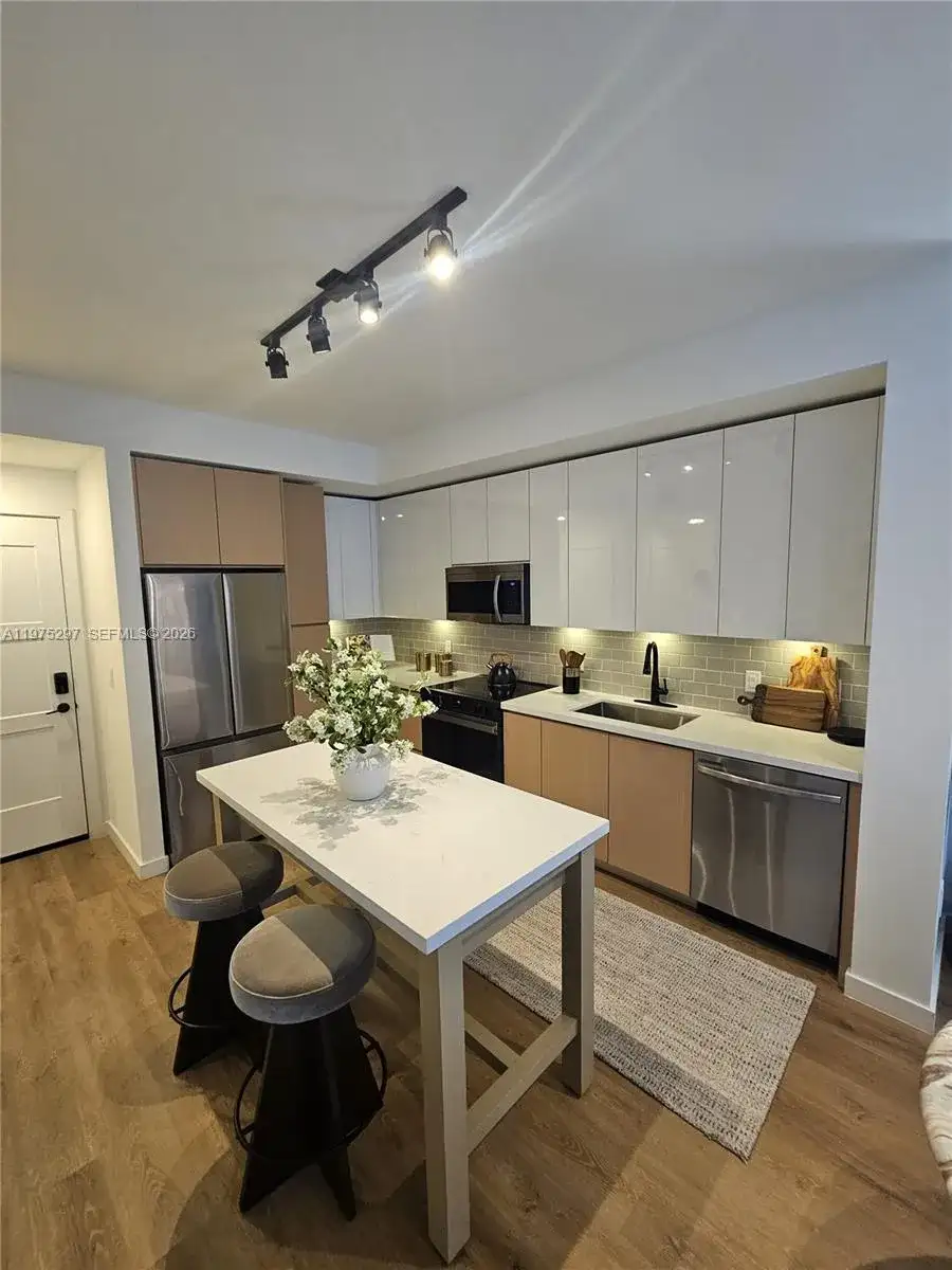 1650 NE 124th St # 501, North Miami FL 33181 photo 4