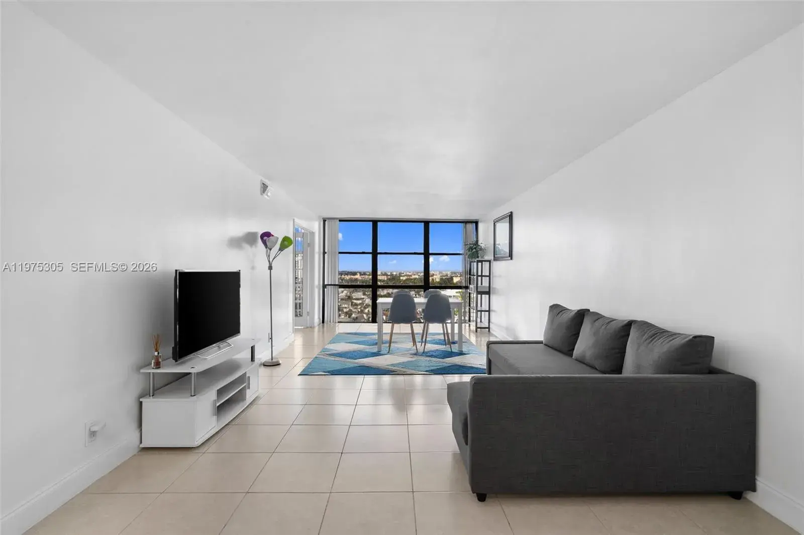 1000 Parkview Dr # 1001, Hallandale Beach FL 33009