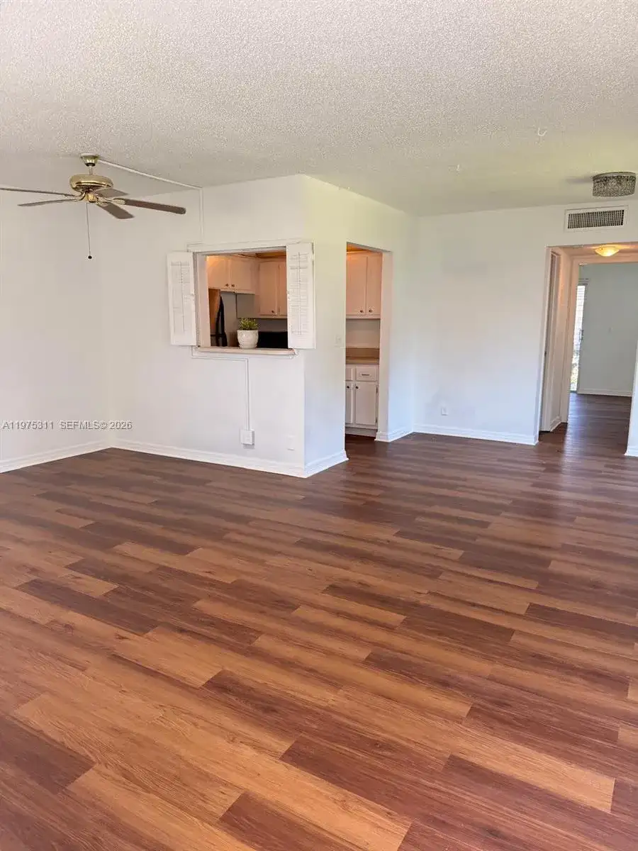 104 E Easthampton E # 1, West Palm Beach FL 33417 photo 4