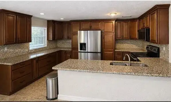 10207 SW 20th Ct, Miramar FL 33025 photo 2