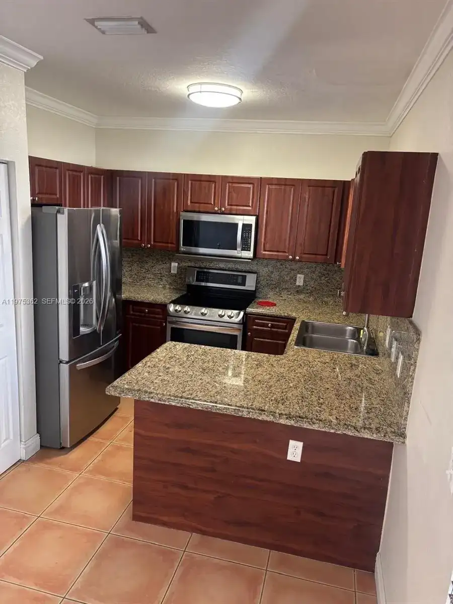 371 NE 26th Ter # 101, Homestead FL 33033 photo 2