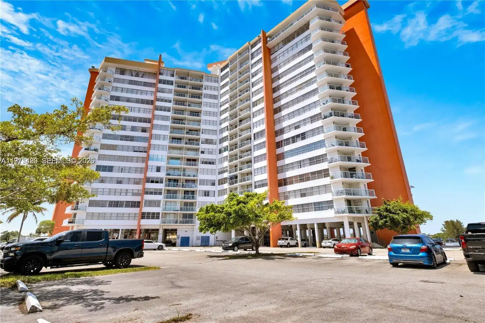 1351 NE Miami Gardens Dr # 1615E, Miami FL 33179 photo 2