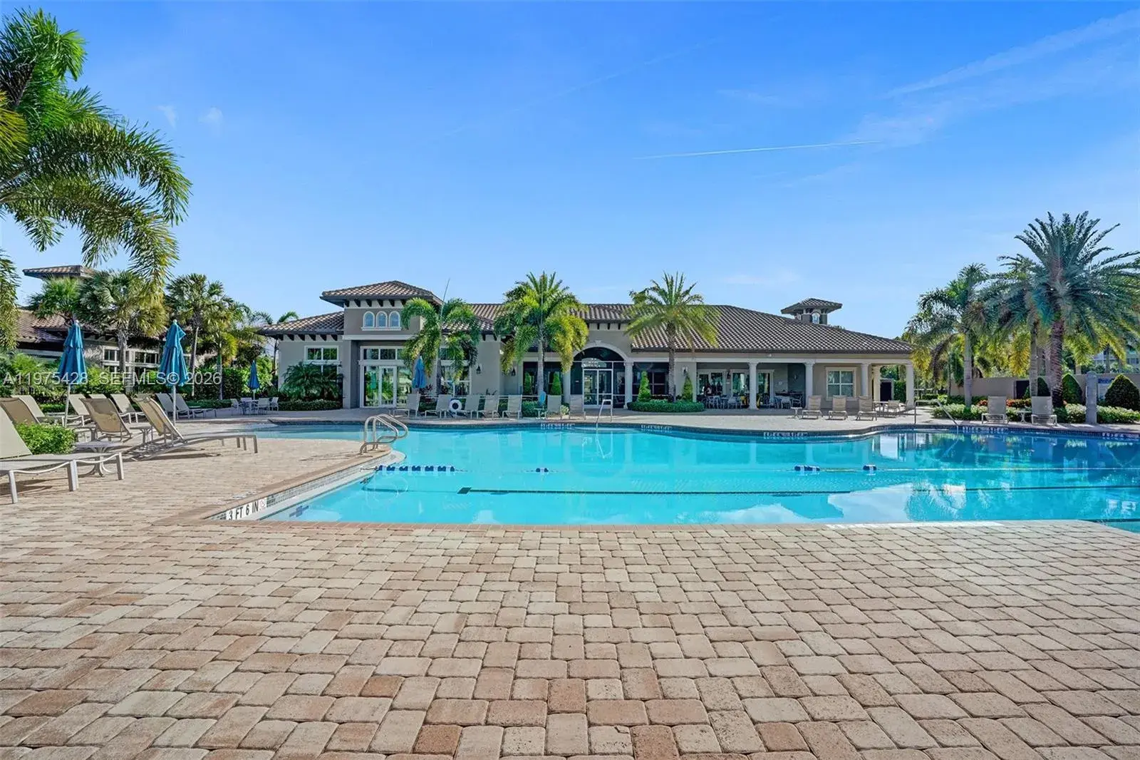 4764 Eucalyptus Dr, Hollywood FL 33021