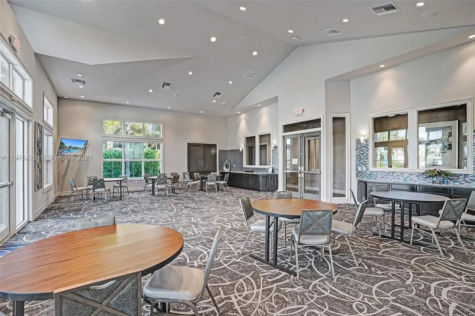 4764 Eucalyptus Dr, Hollywood FL 33021